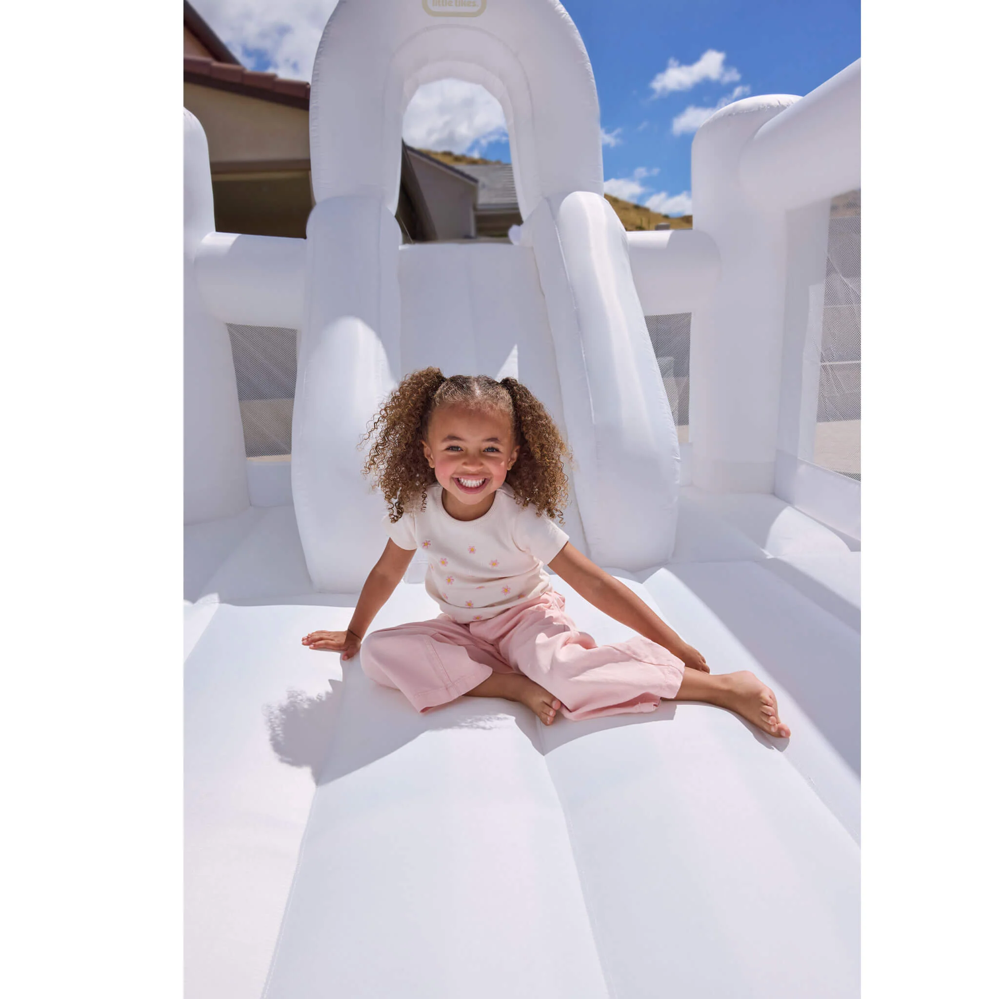 Little Tikes White – Cloud Collection Jump ‘n Double Slide Bouncer - Image 4