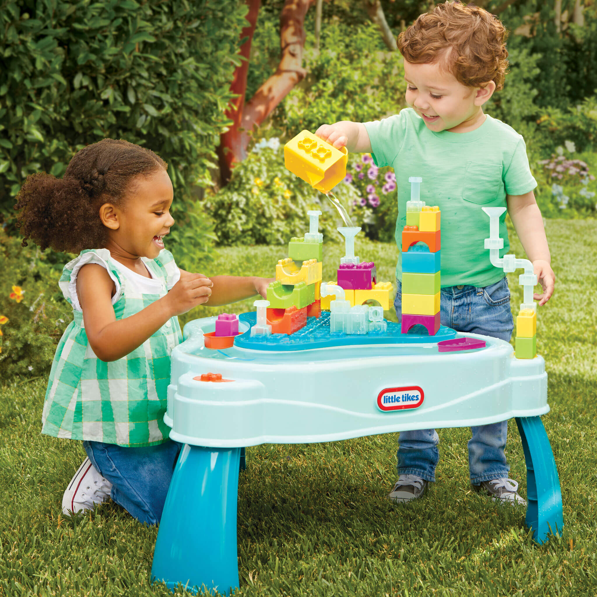 Little Tikes Build & Splash Water Table with 50+ Accessories Bag - Image 2