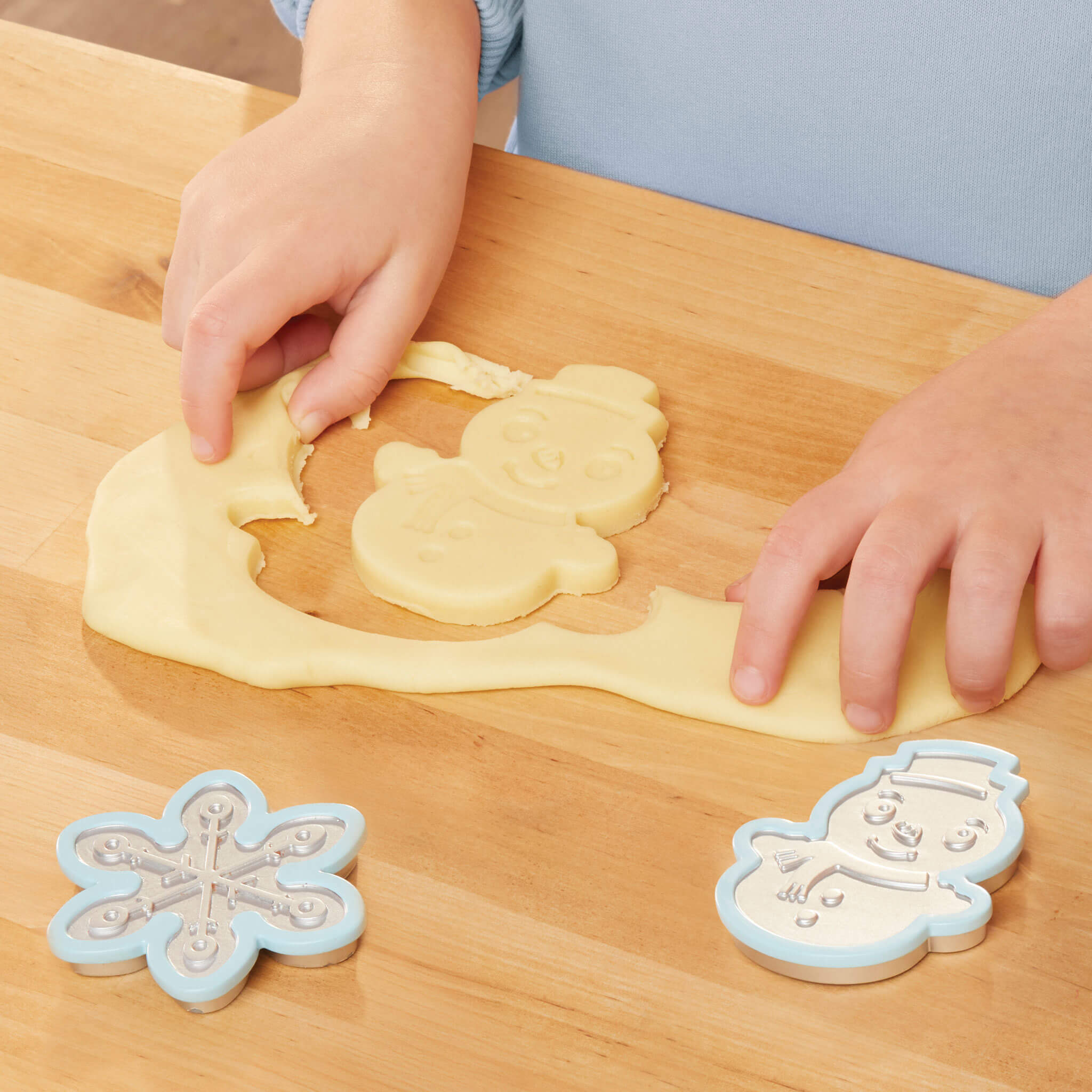 Little Tikes Creative Chefs Holiday Cookie Kit Utensil - Image 6