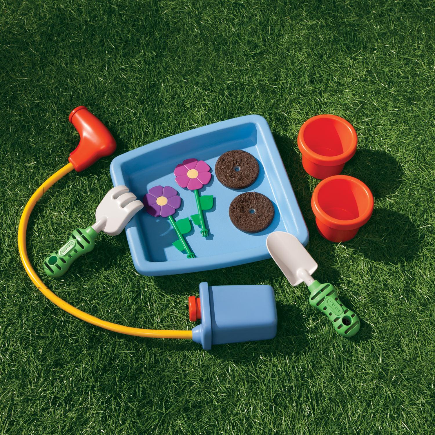 Little Tikes 2-in-1 Garden Cart & Wheelbarrow Toy - Image 6